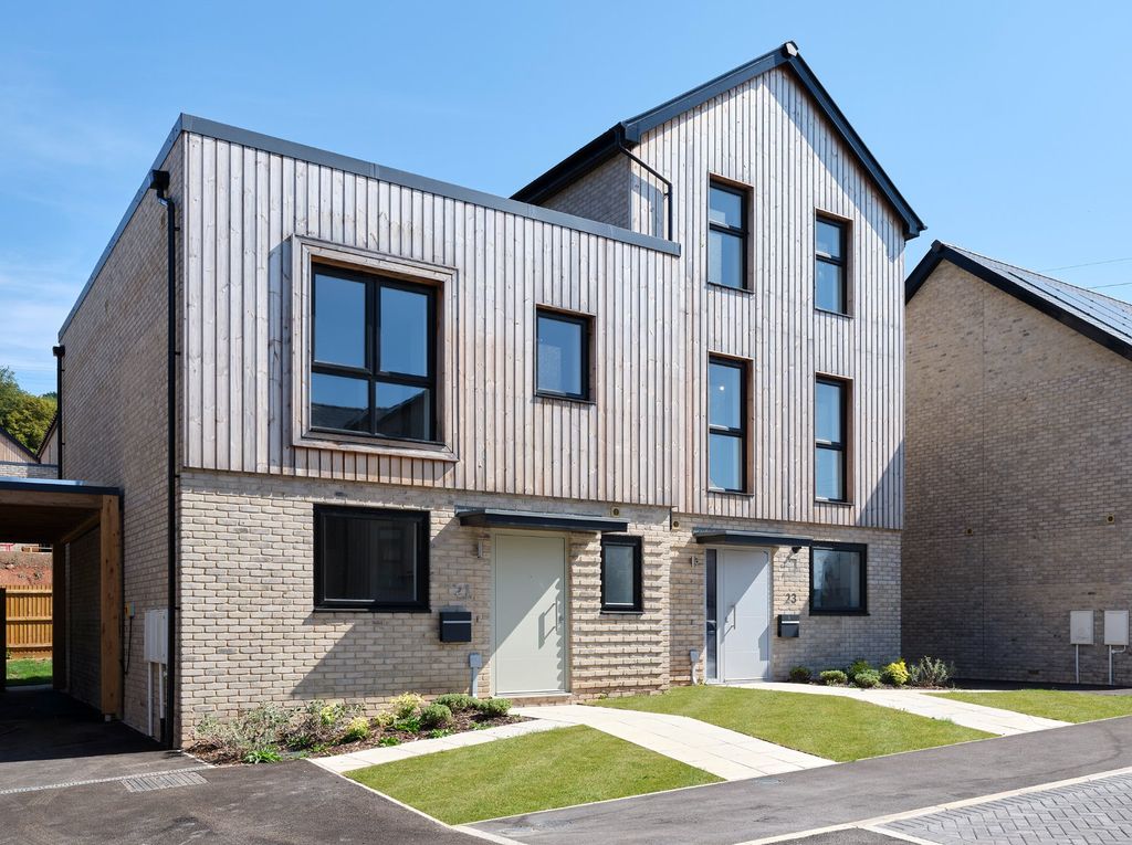 Property photo 1 of 8 Plot 14 External