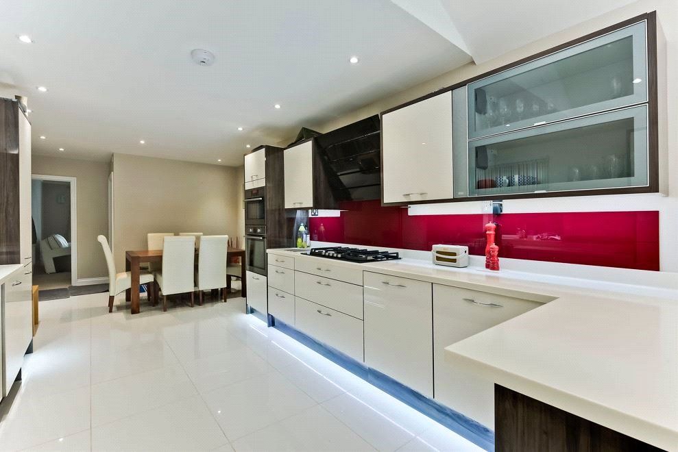 Property photo 2 of 6 3