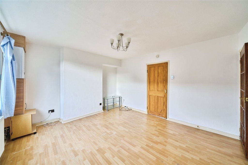 Property photo 2 of 19 Picture No. 06