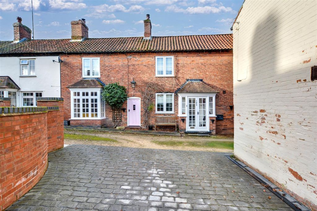 Property photo 1 of 28 Front.Jpeg