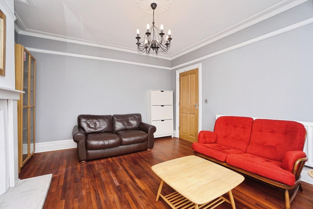 Property photo 3 of 25 Living Room