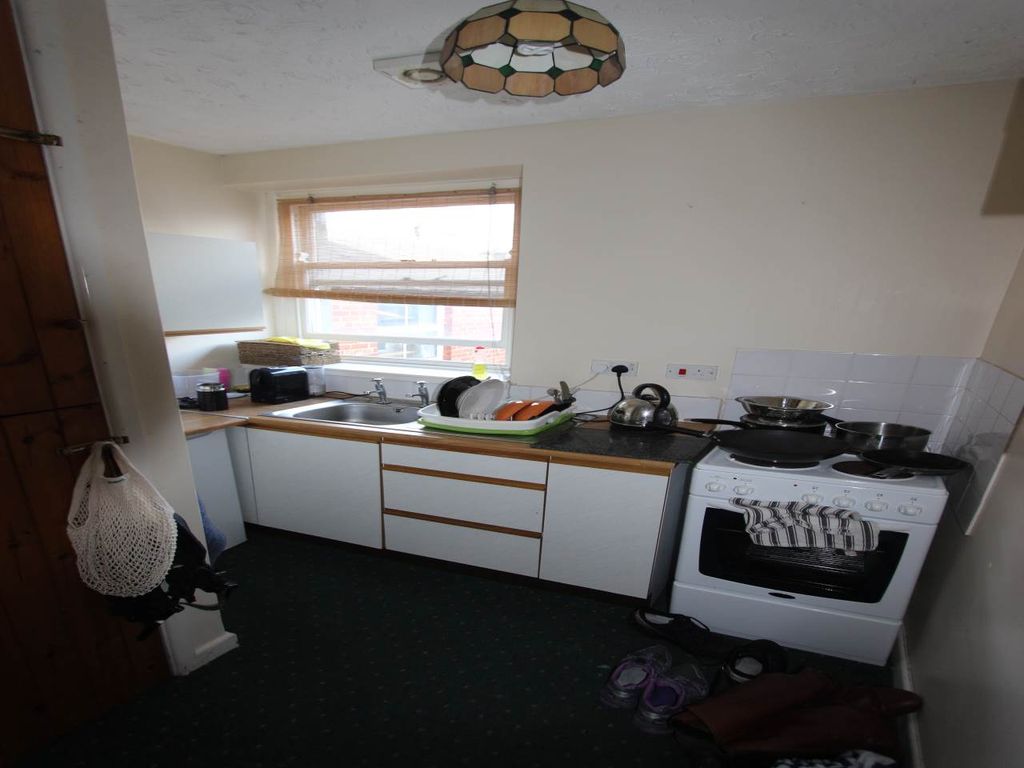 Property photo 3 of 3 Kitchen