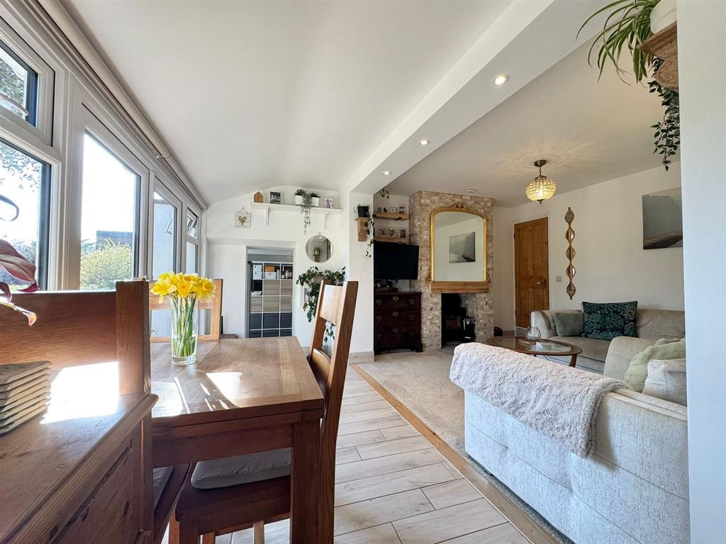 Property photo 3 of 29