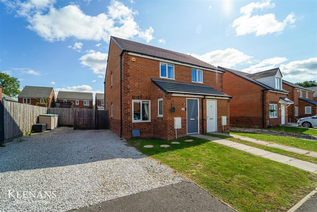 Property photo 1 of 13 3 Palmerston Way.Jpg