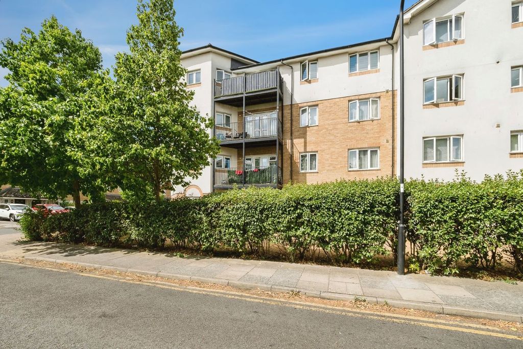 Property photo 1 of 19
