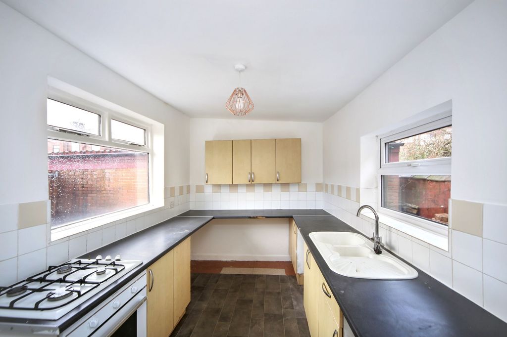 Property photo 3 of 24