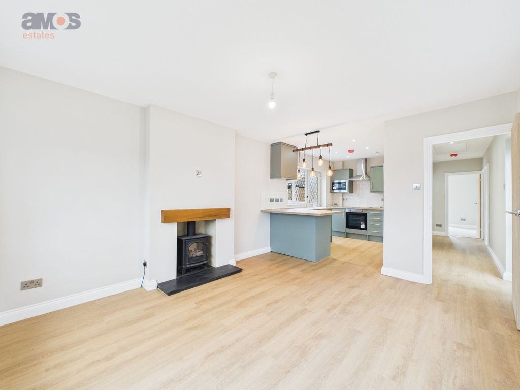 Property photo 2 of 14 4799512