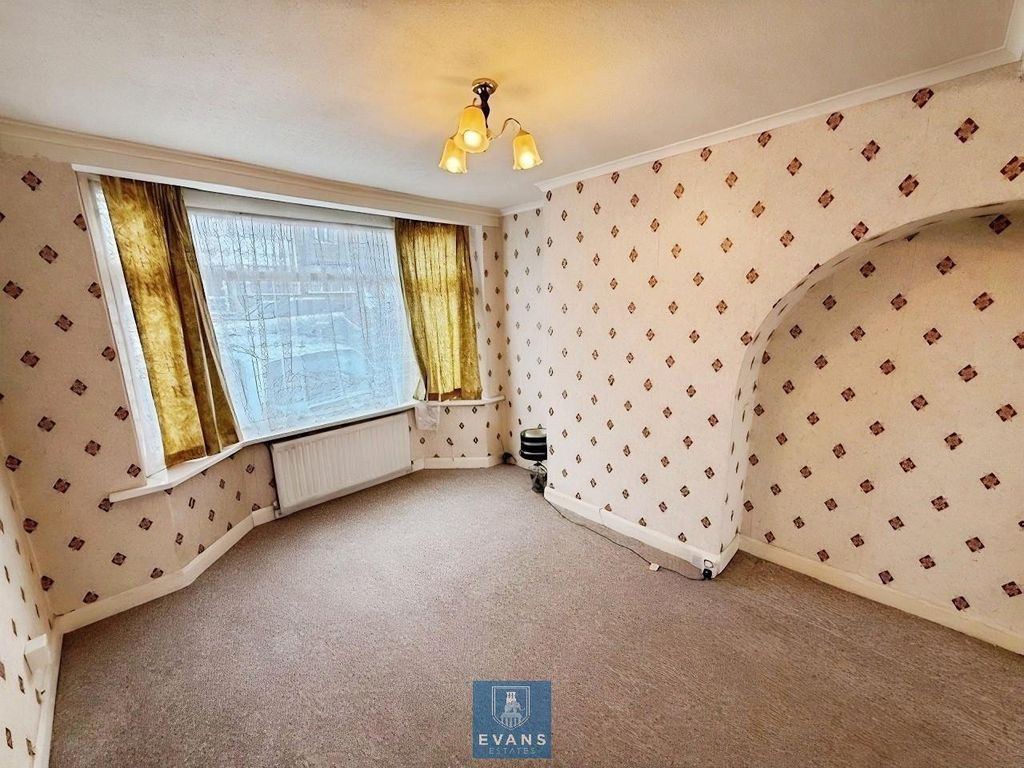 Property photo 2 of 14 Living Room