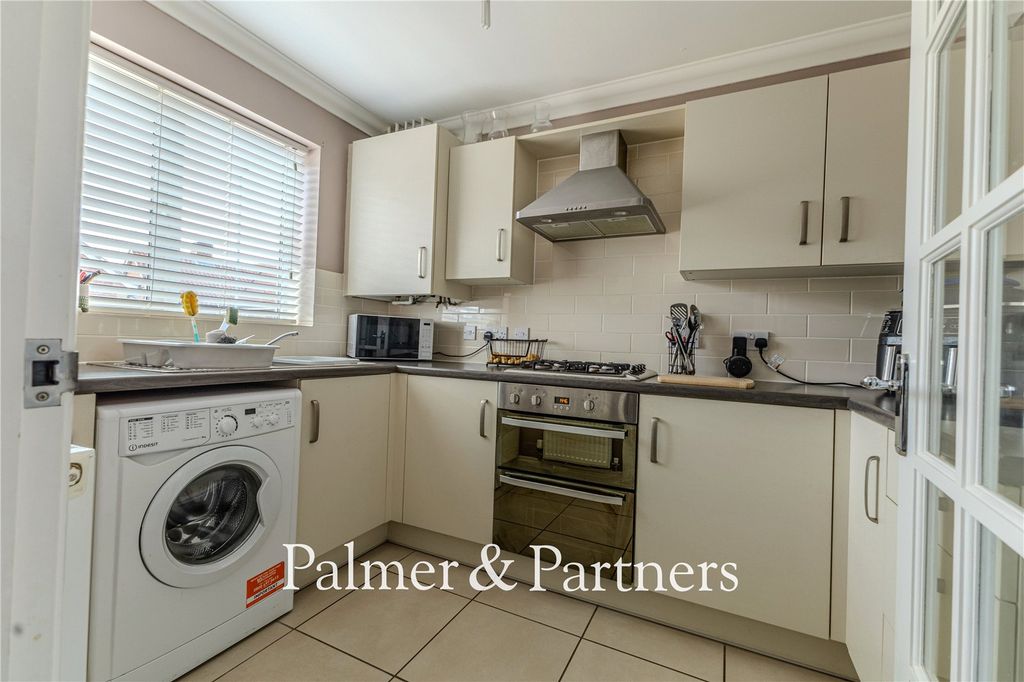 Property photo 3 of 19 Picture No. 06