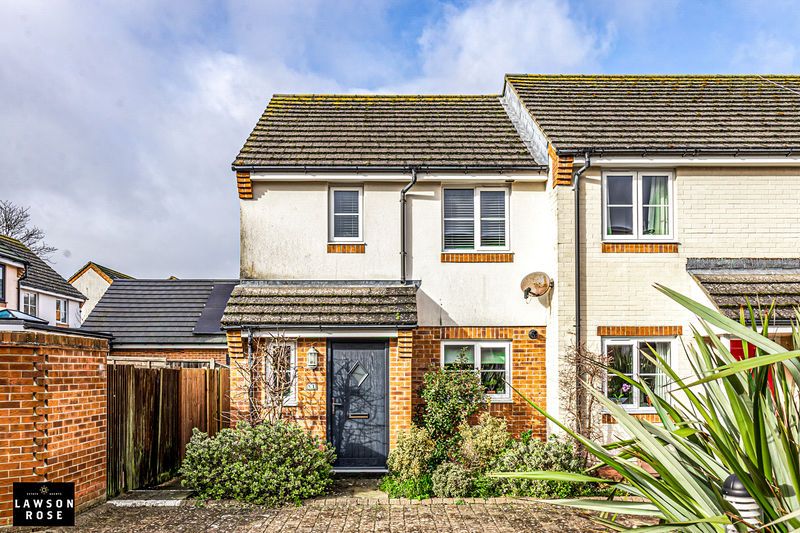 Property photo 1 of 25 .