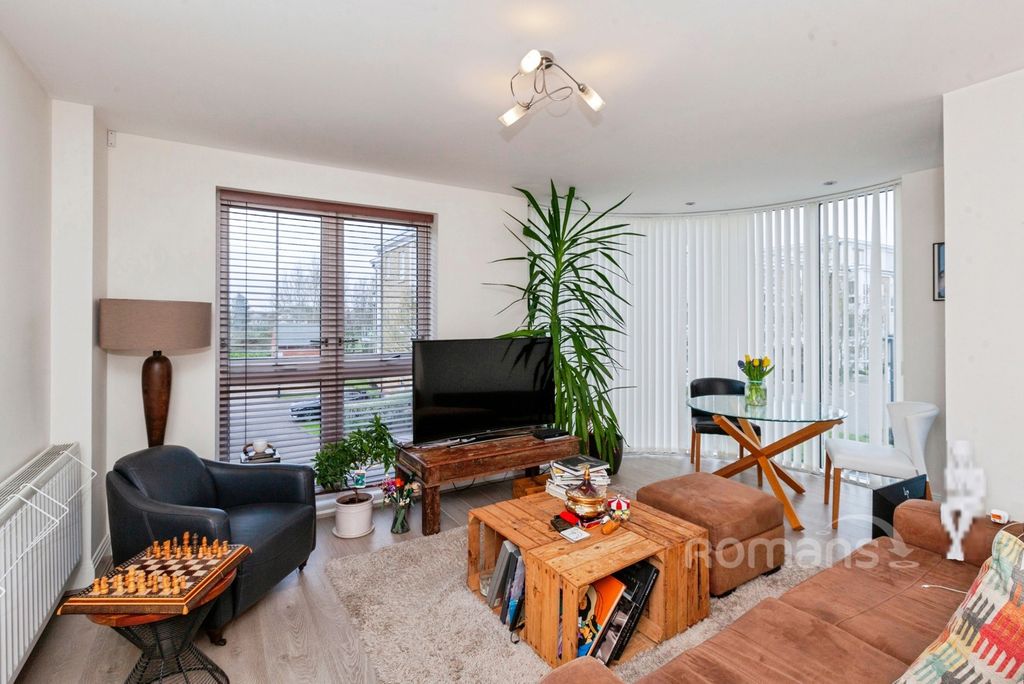 Property photo 3 of 13 Pbox-Img.Jpg