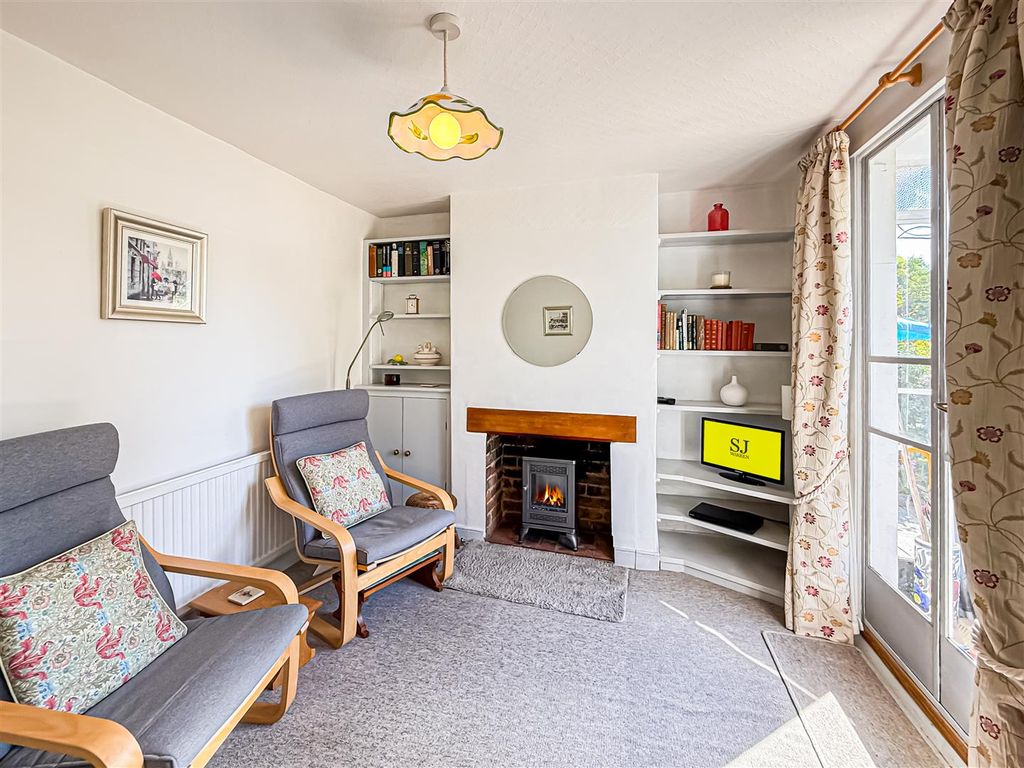 Property photo 3 of 19