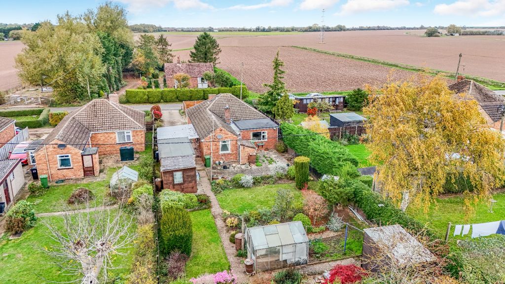 Property photo 2 of 27 4611224