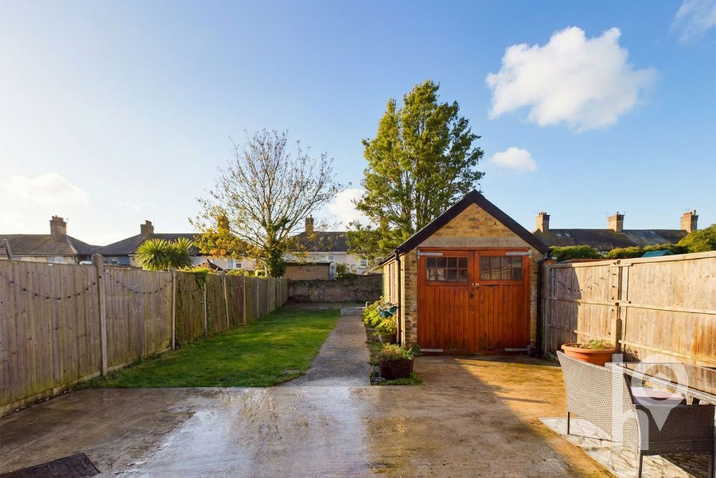 Property photo 3 of 10 Photo 9