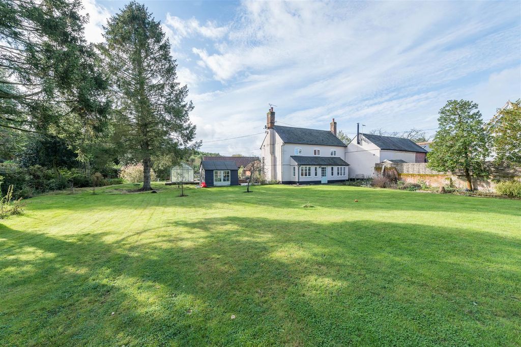 Property photo 1 of 23