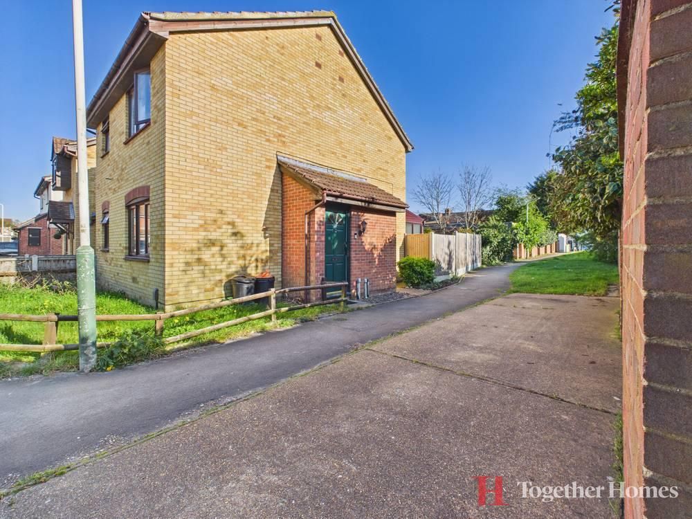 Property photo 1 of 8 Front