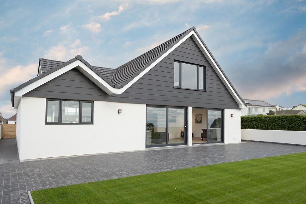 Property photo 1 of 24 Housefin.Png