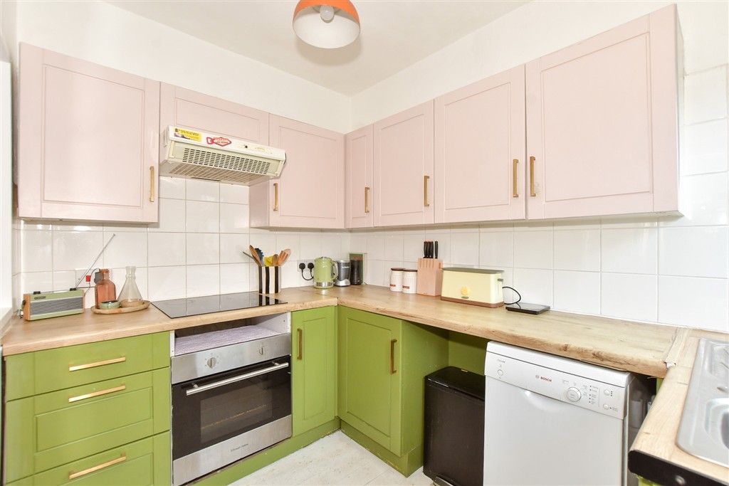 Property photo 1 of 12 Kitchen