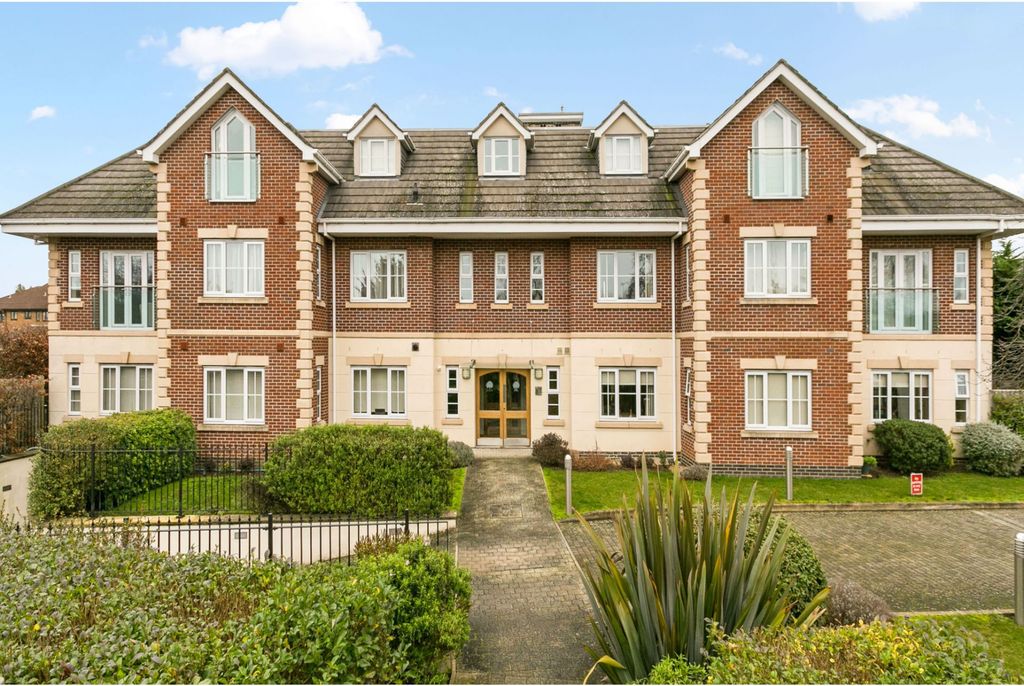 Property photo 1 of 8 External