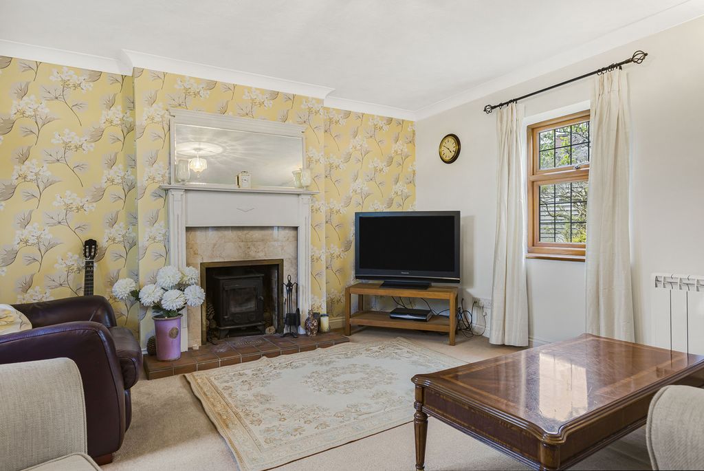 Property photo 3 of 23
