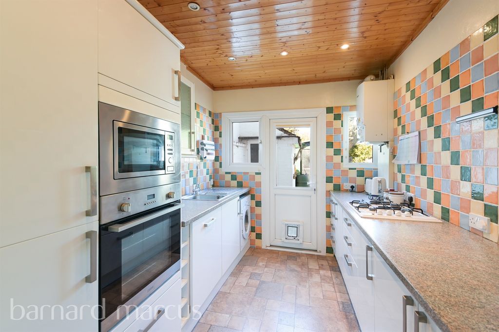Property photo 2 of 12
