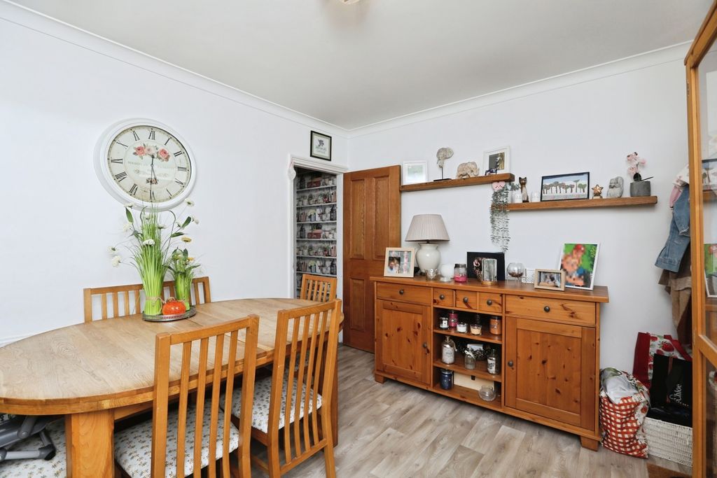 Property photo 3 of 15 Pbox-Img.Jpg