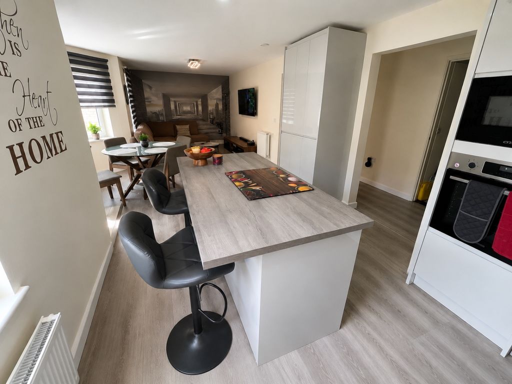 Property photo 3 of 7 5339372