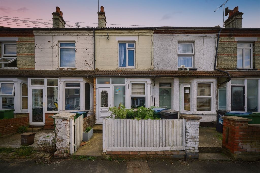 Property photo 1 of 17