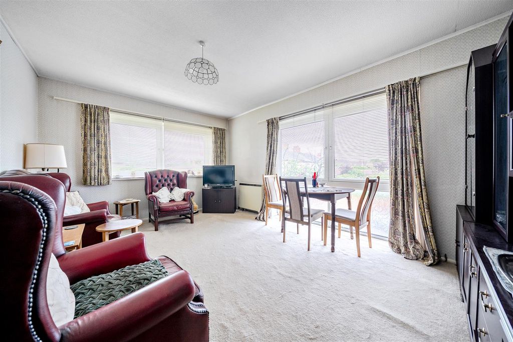 Property photo 3 of 9 12-681A33c43Cb48-1286641-Arw-12.Jpg