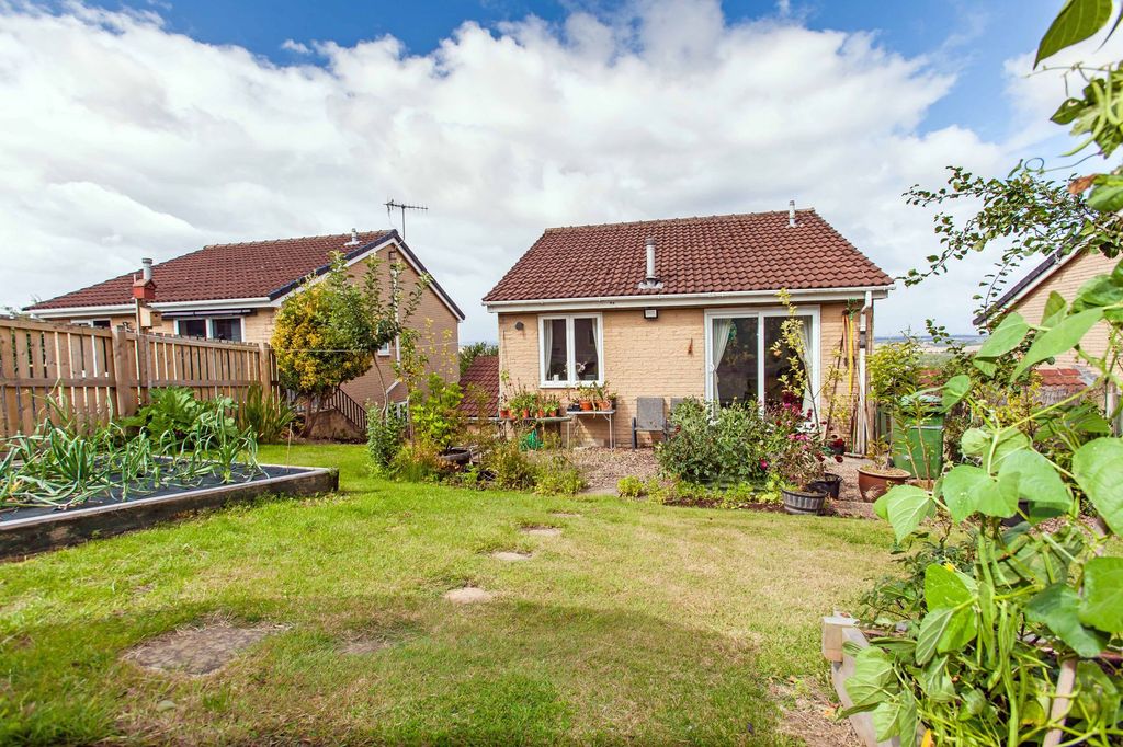 Property photo 3 of 24