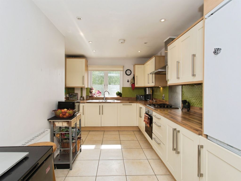 Property photo 2 of 14