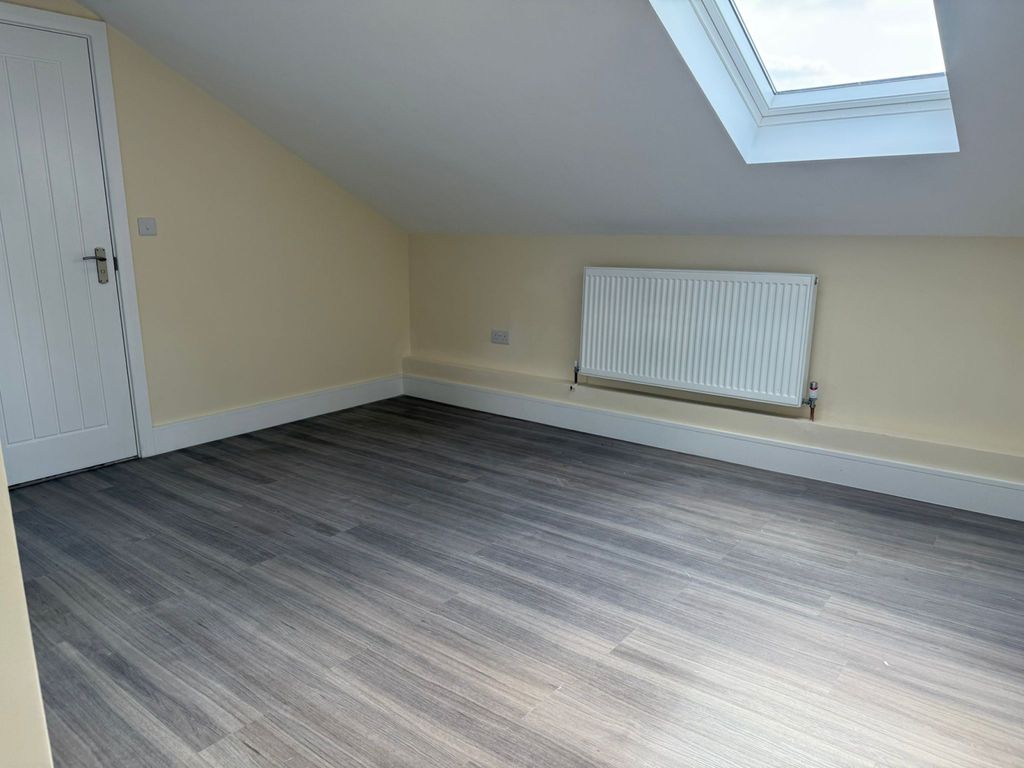 Property photo 1 of 9 2 Bed Flat For Rent In Southall