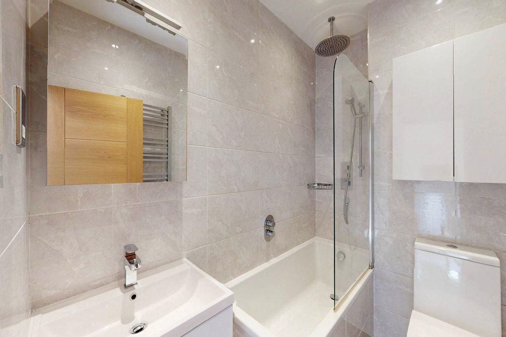 Property photo 3 of 8 i3Vznhcw.Jpeg