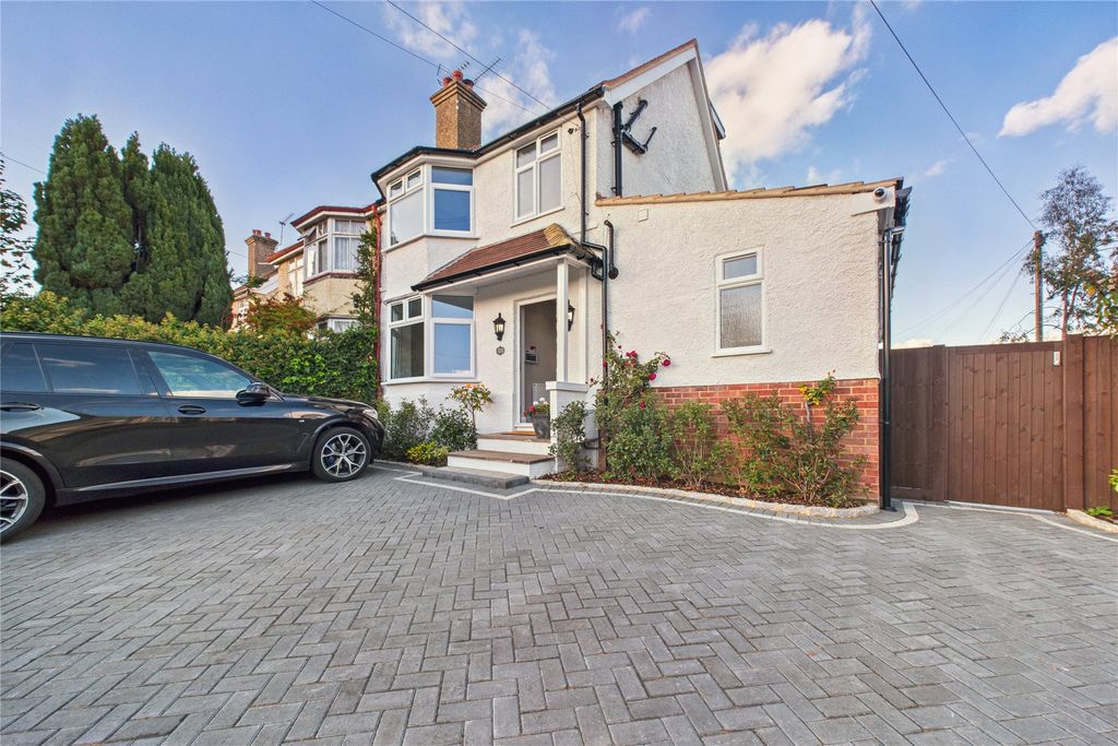 Property photo 1 of 17 Front