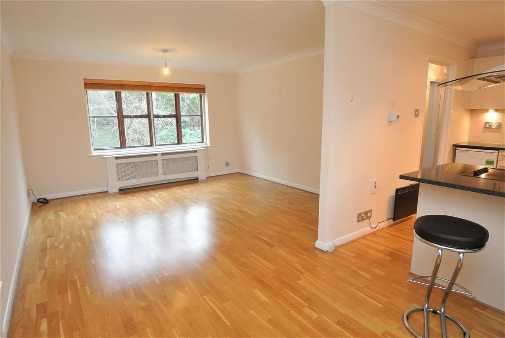 Property photo 2 of 9 Living Kitchen 2.Jpg