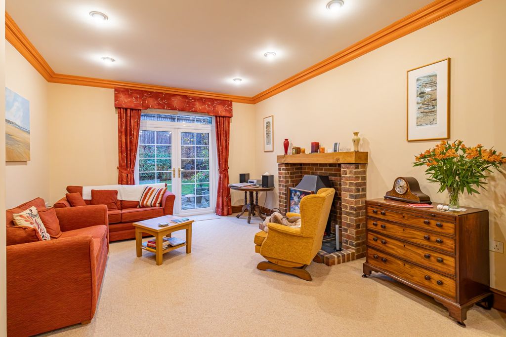 Property photo 2 of 26 4771256