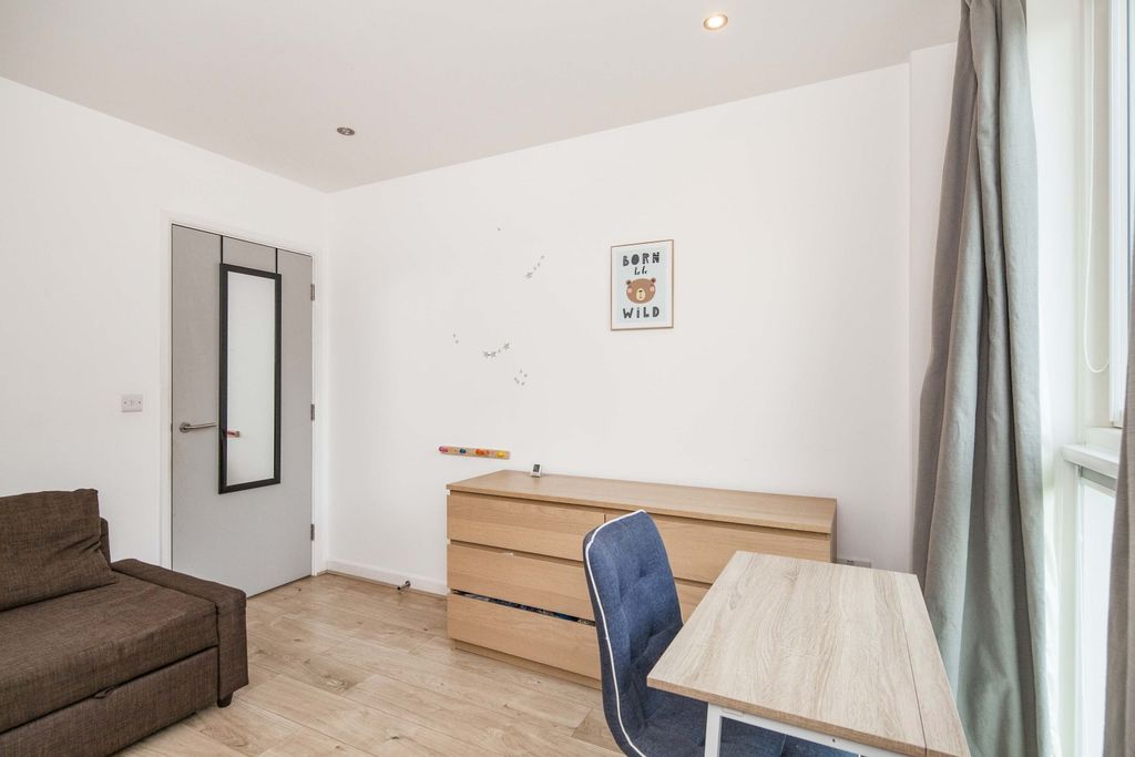Property photo 3 of 10 37Aa5F2E-A55E-F11...