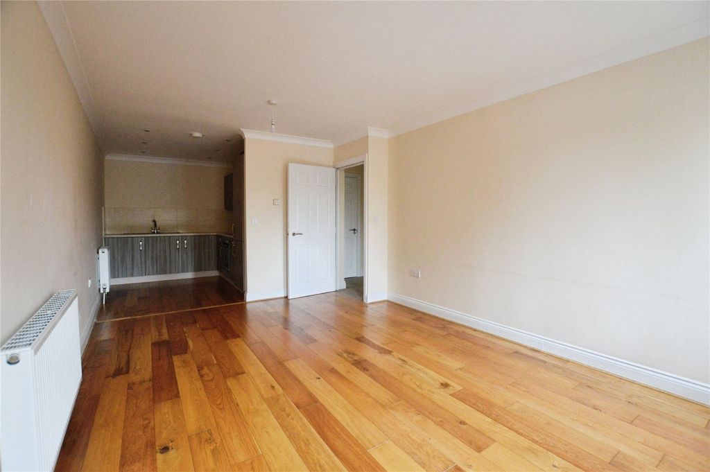 Property photo 3 of 9 Picture No. 11