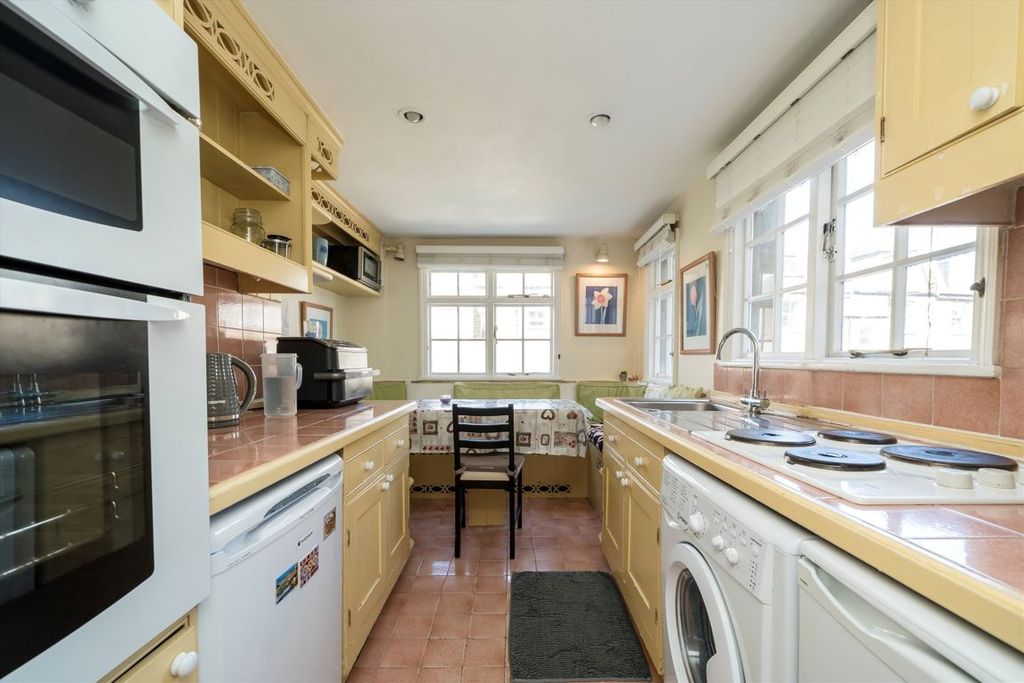 Property photo 3 of 4