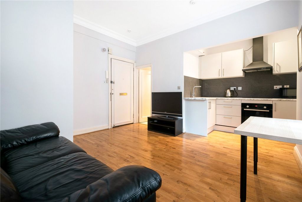 Property photo 3 of 10 Picture No. 25