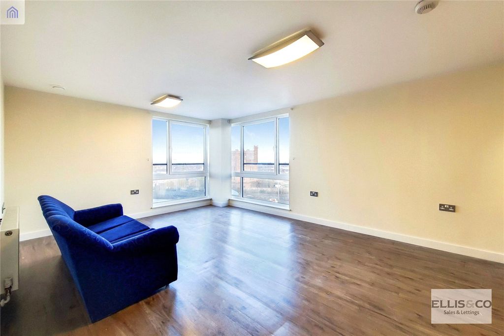 Property photo 1 of 15 Picture No. 02