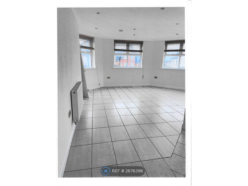 Property photo 1 of 3 Lounge