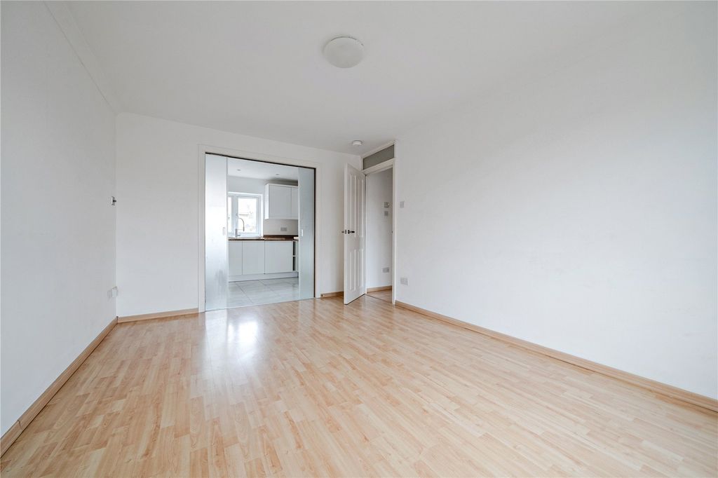 Property photo 3 of 27 Picture No. 13