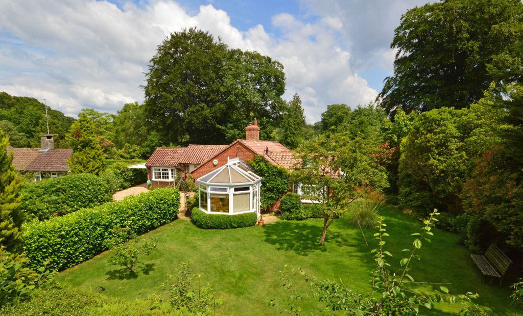 Property photo 1 of 19 Photo 4