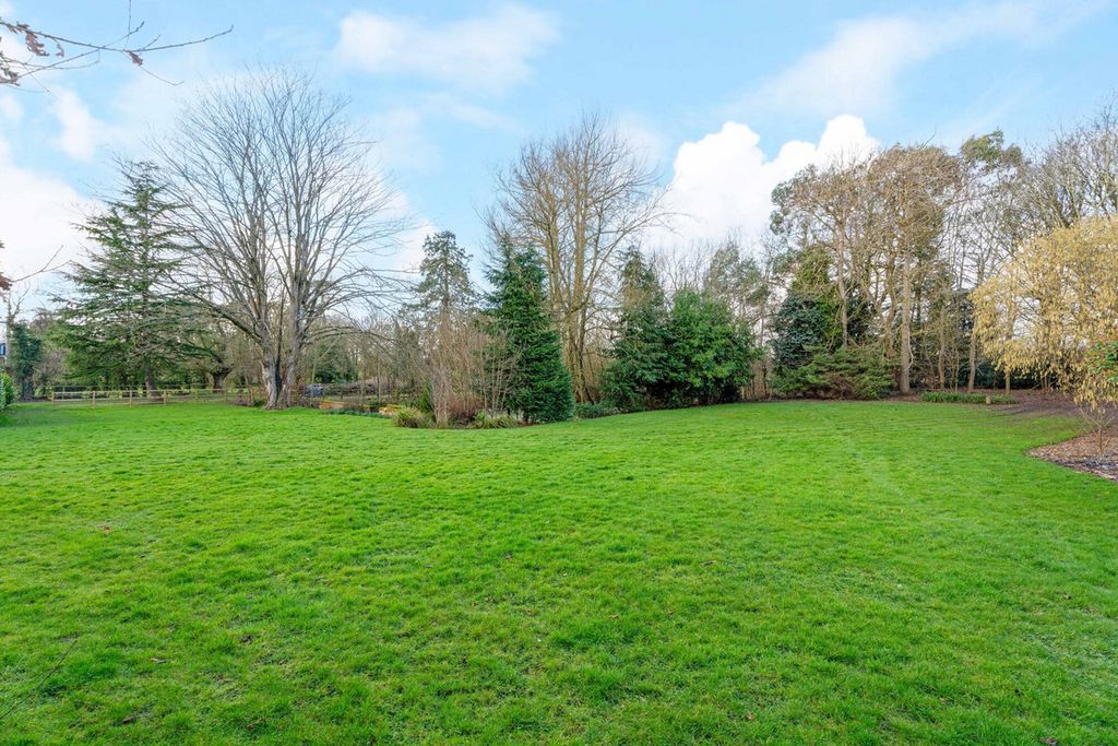 Property photo 3 of 42