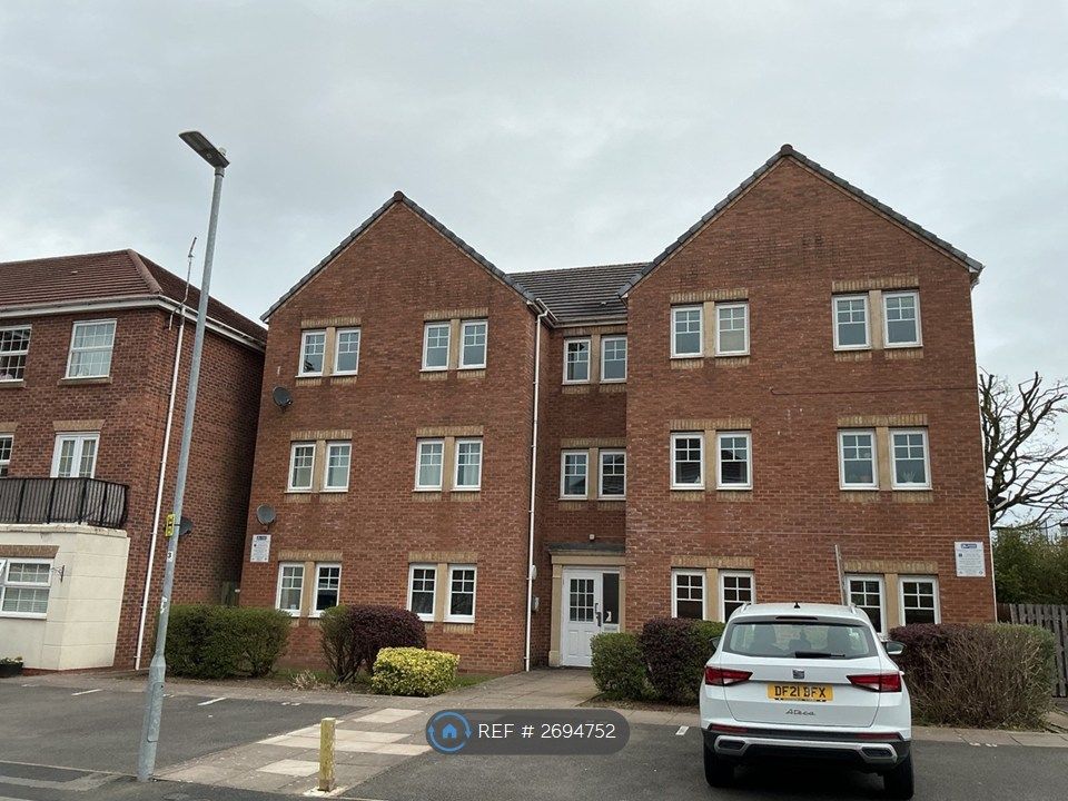 Property photo 1 of 31 Front Of Apartment Block