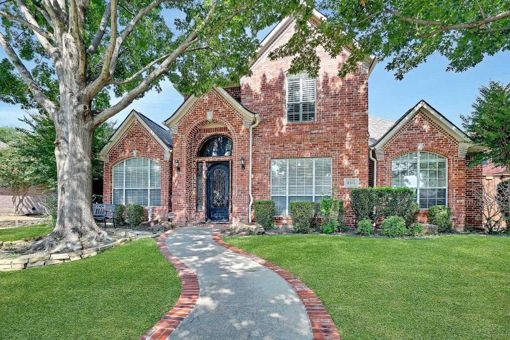 Property photo 1 of 31