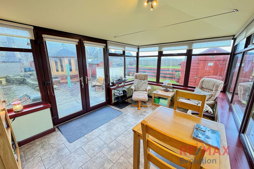 Property photo 3 of 19 Dining / Sun Room