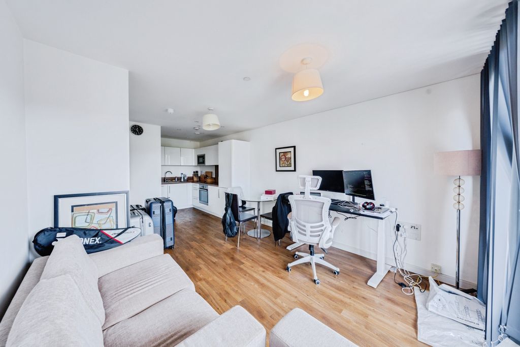 Property photo 1 of 8