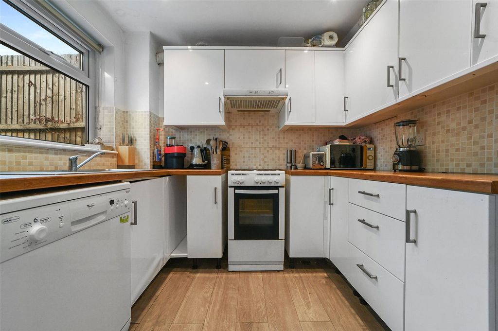 Property photo 3 of 20 Picture No. 05